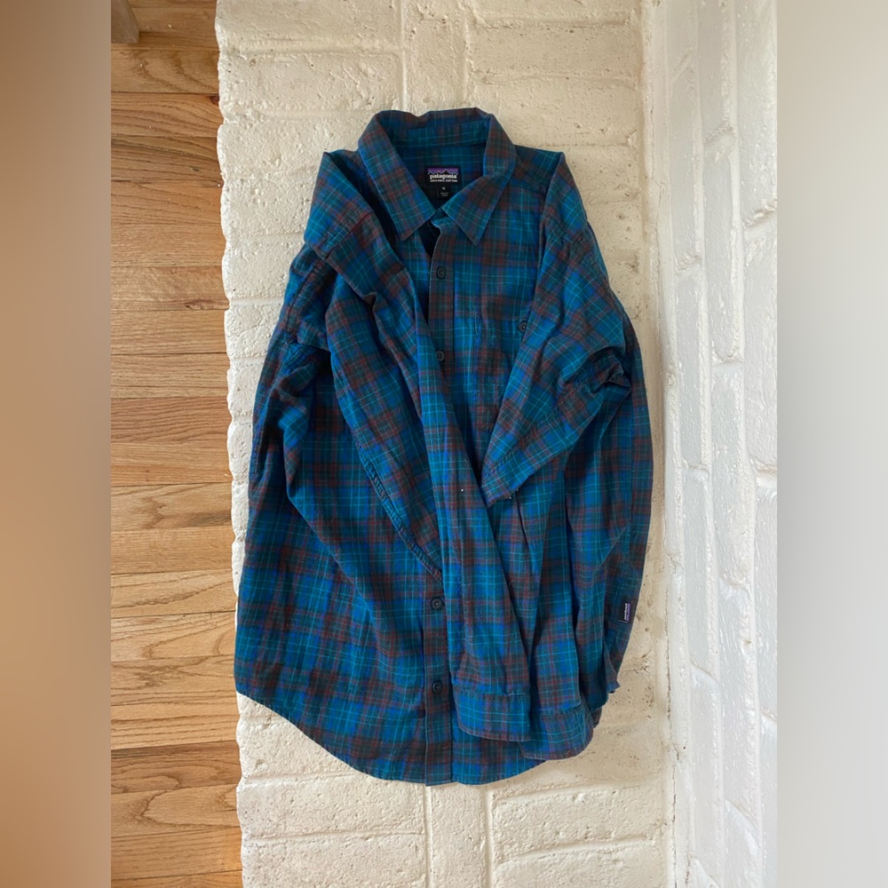 Men’s patagonia fleece, size medium.